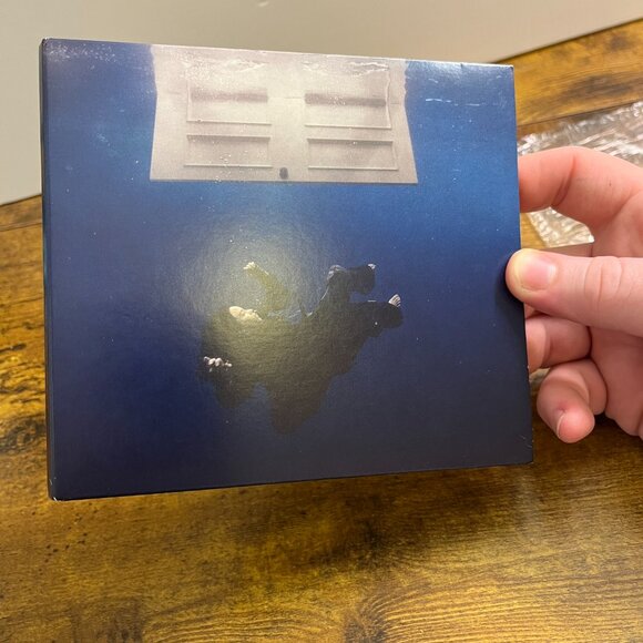 SIGNED Billie Eilish - HIT ME HARD AND SOFT CD AUTOGRAPH Rare Sold Out - Picture 4 of 5